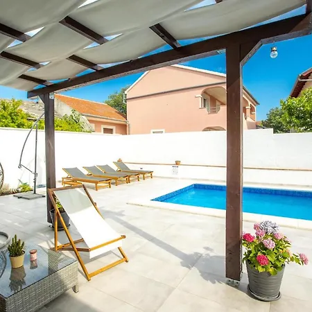 Petra Pridraga Vikendica