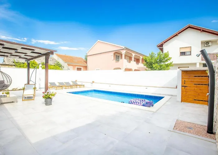 Petra Pridraga Vikendica Zadar