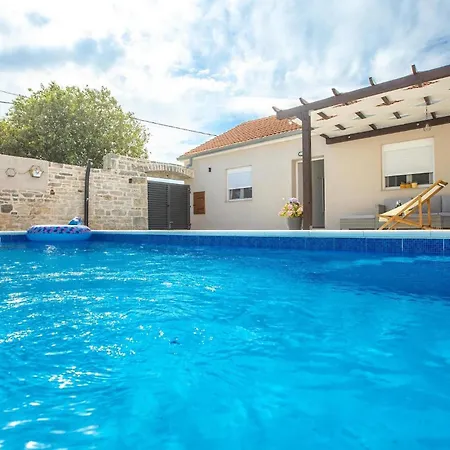 Petra Pridraga Tatil Evi
