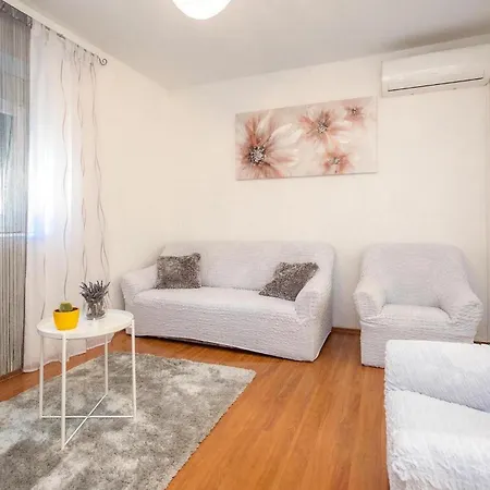 Petra Pridraga Holiday home *