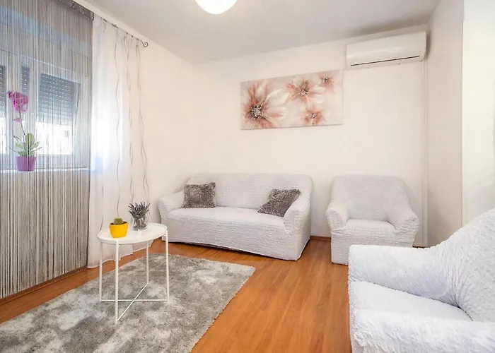 Petra Pridraga Feriehus *